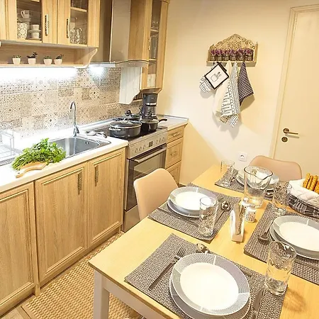 Апартаменты Nona's House *